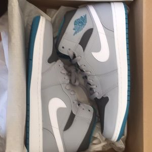 Air Jordan 1 Mid Retro New in Box!